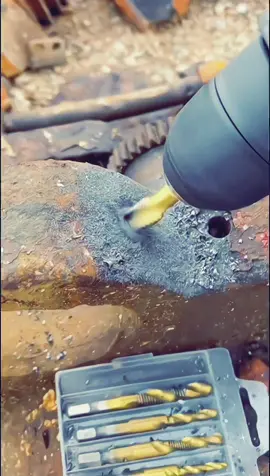 Six-piece drilling and tapping machine for composite tapping set opening self-tapping sleeve tool titanium-plated bit # drill # drilling # high performance utility tool # hardware tool # practical object#foryourpage #fypシ゚viral #tiktokshop 