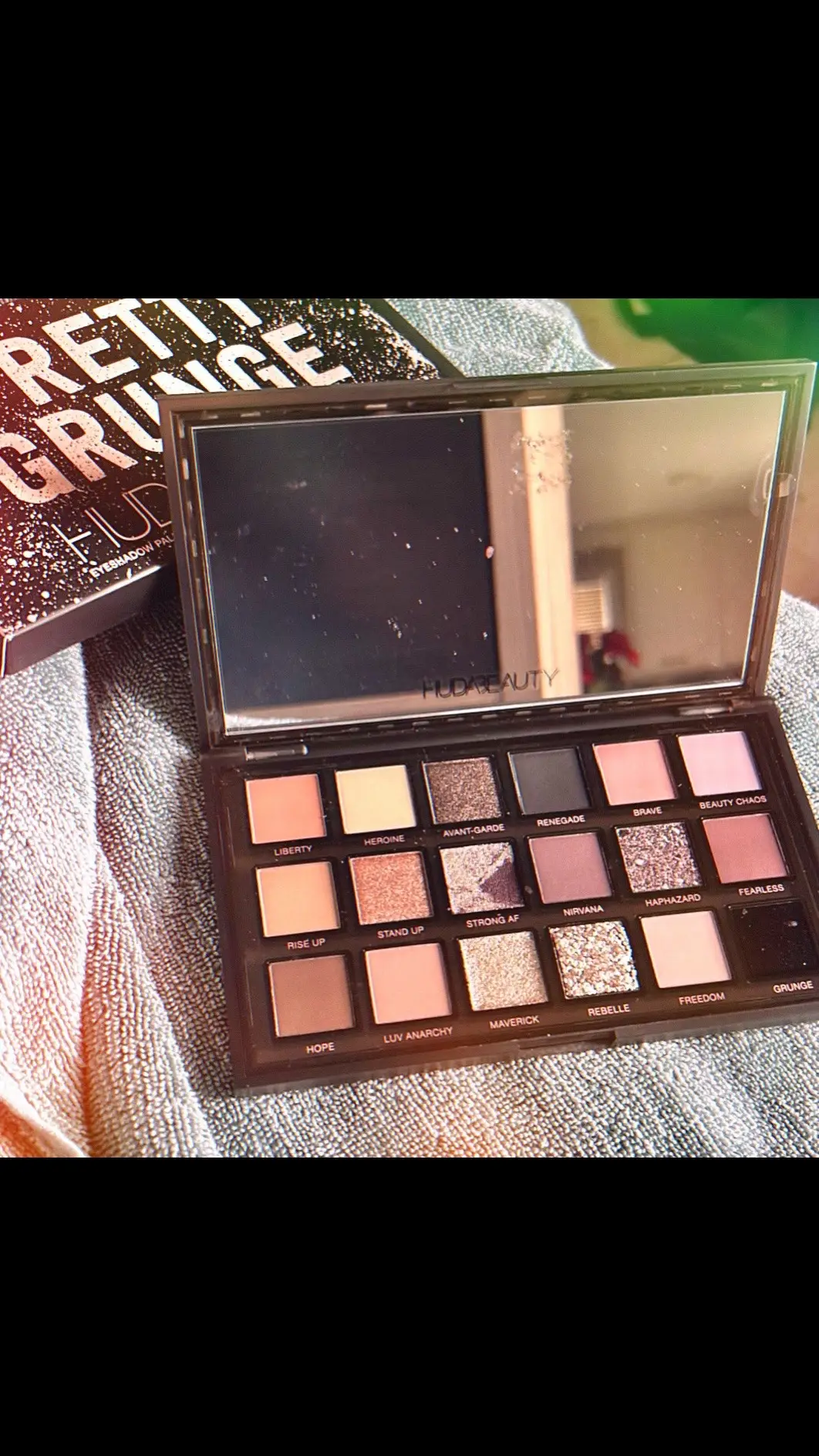 The Huda Beauty Pretty Grunge Eyeshadow Palette is PERFECT, the  shades are so beautiful, ultra-pigmented and have so interesting textures, I can create beautiful looks with the variety of shades, like a daytime look, clear and fresh or something more deep for a night out, it has all in one, that is why I am so impressed and satisfied with these product.  Is also Long-wearing and  Cruelty-Free�! I’m in love with this palette ❤️❤️❤️❤️ @Huda Beauty  #palette #grungepalette #makeup #maquillaje #skincare 