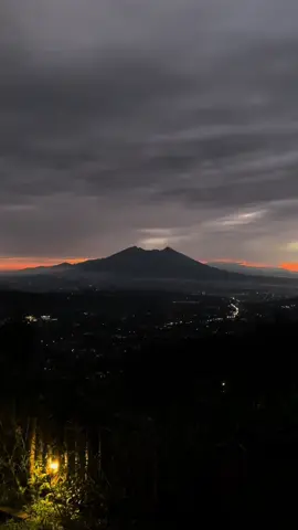 citylights di Bukit cirimpak ngga ada obeng + view gunung ✨🗻 @Bukit cirimpak camping ground #fyp #citylights #bukitcirimpak #bogor #camp