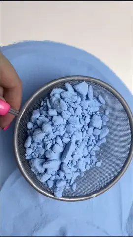 ASMR Blue Baking Soda💙  #asmr #blue #bakingsoda #oddlysatisfying #relaxingvideos 