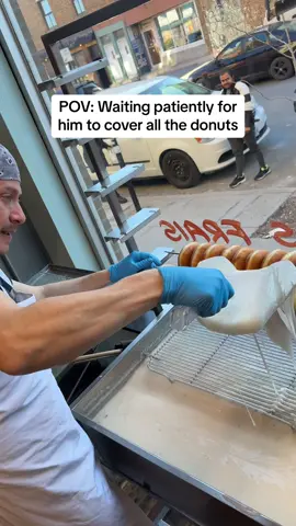 Pov: waiting patiently for the donut man to cover all the donuts.. and watched this at least 5 times @B E R N I E   B E I G N E #donuts #montreal #mileend #doughnuts 