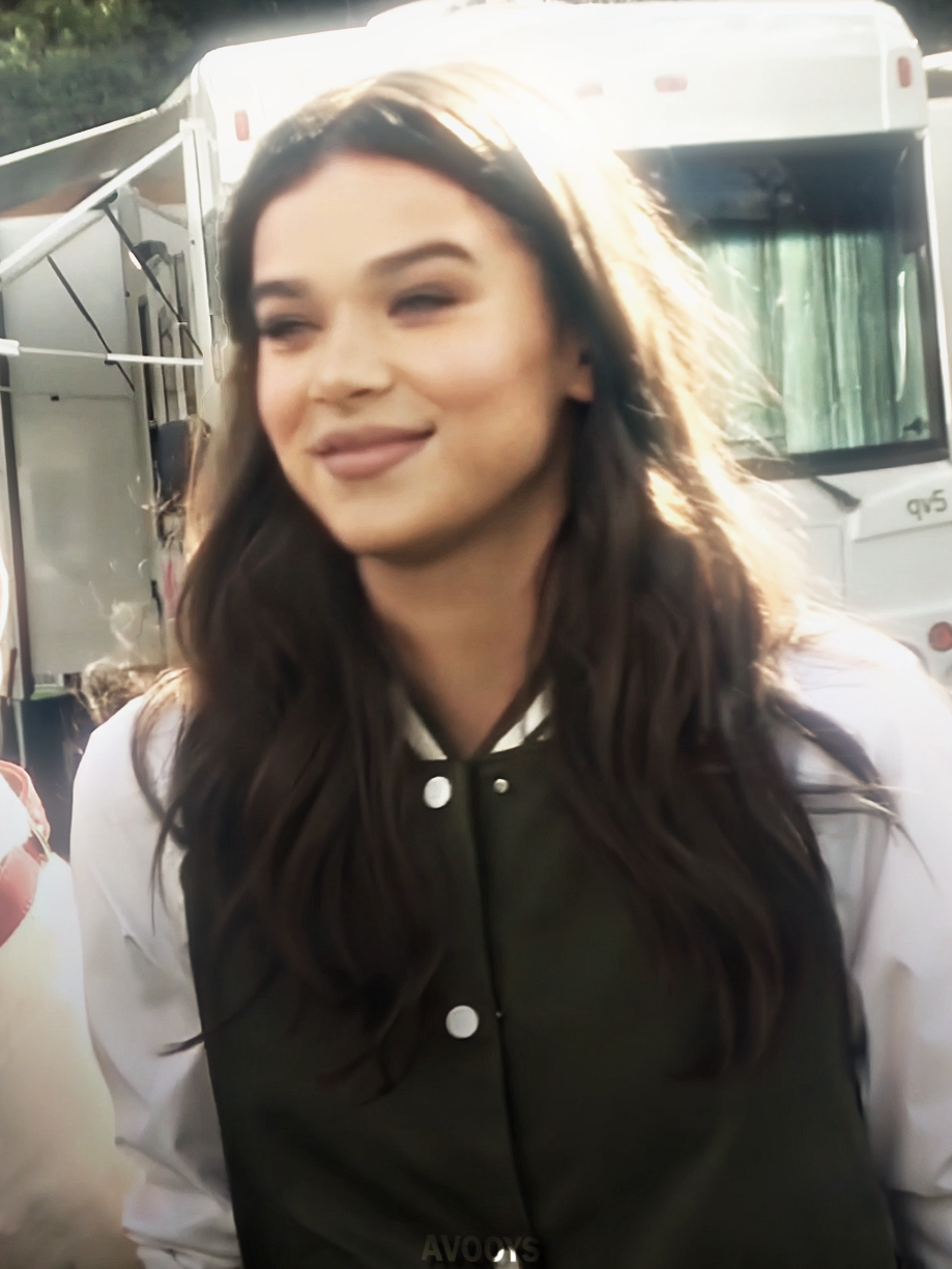 i love my gf. (@olimajoli_ ) // #haileesteinfeld #haileesteinfeldedit #foryoupage #fyp #foryou // cc: haizaxf / scp: caitlinaepz