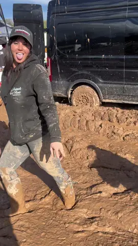 Day one at @mudbillysoffroad complete @Tattoooed Tech @Nathan Rimmington @hillbillynationuk @Captain Jack Spanners @Pink trucker 💗 @Shaun Thomson #truckergirl850 #truckergirl #truckersoftiktok #toyota #truckersoftiktok #hilux 