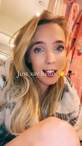 Just say hi 🥰  #hello #hi #fyp #viral 