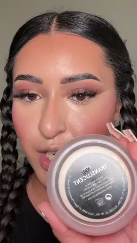 The wait is over! ⏰ Your favorite Ultimate Setting Powder in ✨TRANSLUCENT✨ is now available on onesizebeauty.com!  Repost: @Iul_Iz 💕 #settingpowder #beforeandafter #makeup #matte 