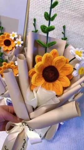 cách làm hoa hướng dương bằng kẽm nhung ✨ 🌻 #LearnOnTikTok #review #viraltiktok #viralvideo #viral #xh #xhtiktok #tiktok #xuhuong #kemnhung #hoakemnhung 
