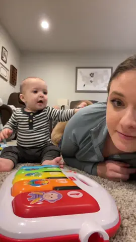 Crazy little guy! Love his baby babbling stories 🫶🏼🥰#baby #8monthsold #babyboy #ledgerjames #mama 