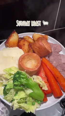 Plate up dinner with me: Lamb roast 🐑 #dinner #sundaydinner #roast #sundayroast #roastdinner #roastlamb #lamb #food #Foodie #FoodTok #plateup #plateupwithme #plateupdinner #dishup #dishupwithme #dishupdinner #dishupdinnerwithme #uk #fyp #vira 