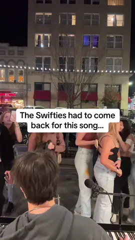 The end is so hype 😂😂 the red top girl is the life of the party for sure!! #fyp #pianotok #taylorswift #lovestory #viral #busking #uga #college #funny #fypシ #publicpiano 