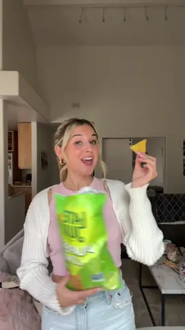 This is just for fun i love these chips #confidentwithken #realisticroutineswithken #acnejourney #acneskin #hormonalacne 