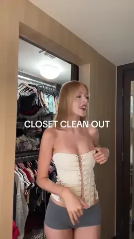 lets declutter my closet 