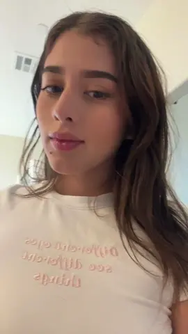 Bueno igual no enseñe mucho, ni todo lo que hago. Pero vayan a ordenar sus cosas de marca en @MyLavishCloset 