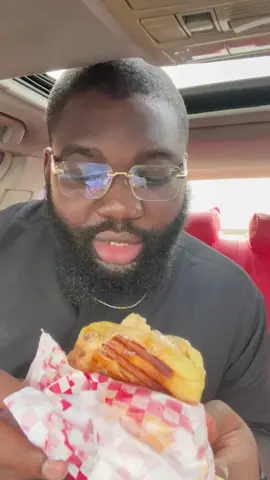 Eating Chef Sols Chicken Sandwich. Is she the best in Ife?