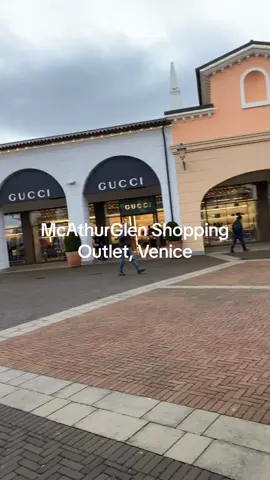 Went to the McAthurGlen outlet shopping centre next Venice! Its worth a look if you like your high end designers #venice #itsly #outlet #shopping #Vlog #foryouoage #foryou #fyp #europe #vanlife 