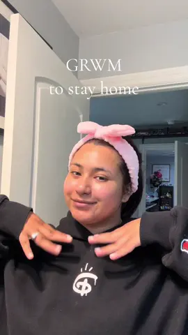 Get ready with me ! To do nothing  This is the first time i do my makeup while baby boys awake and it took me longer than usual but it wasnt bad . How many time a week do you do your makeup ?  #grwm #grwmmakeup #makeup #mommakeup #CapCut #fyp #fypシ゚viral #viralvideo #viralvideos #MomsofTikTok #familytiktok #babyboy #firsttimemom #sahmlife #viraltiktok #asmr #asmrmakeup #getreadywithme #elf #anastasiabeverlyhills #disneymakeup  #morphe #maybelline @elfcosmetics @Anastasia Beverly Hills @Morphe 2 @Maybelline New York 