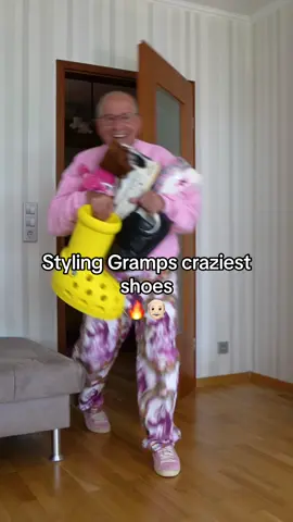 Crazy stuff 😵‍💫👴🏻🔥 #Gramps #bygramps #fashion #streetwear #styling #style #mschf #bigredboots #crocs #moonboot #adidas #marni #jeremyscott #grandpa 