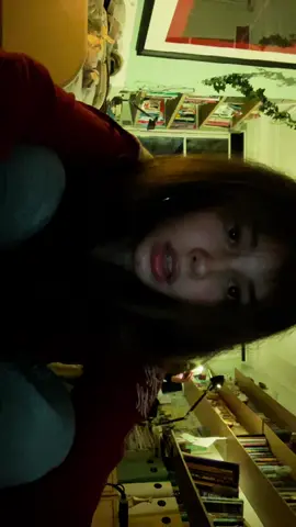 i know you wanna kiss me