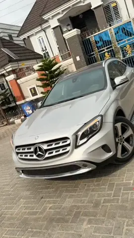 🔅FOREIGN USED  🔅MERCEDES BENZ GLA250  🔅SILVER ON BLCK INTERIOR  🔅YEAR:2016 🔅SHARP ENGINE  🔅PANORAMIC ROOF 🔅LEATHER SEAT                LOCATION :👇 AMUWO ODOFIN-LAGOS PRICE : 23,350,000 last #itsplenty #lagoscars #lagos #luxury 