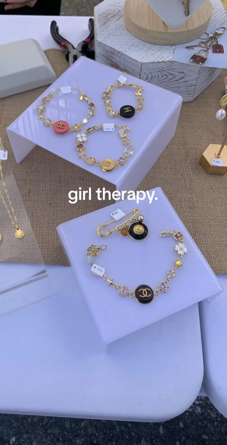 #girltherapy #grwm #beach #trippinwithtarte #bestlife #shoppingaddict 