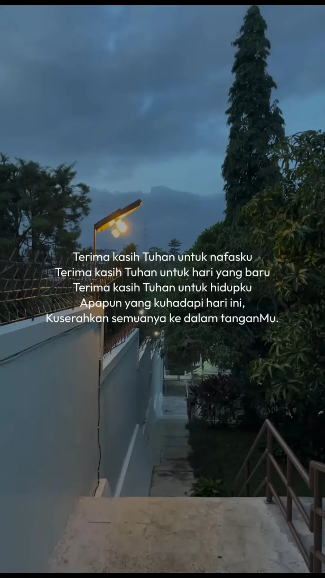 𝘛𝘦𝘳𝘪𝘮𝘢𝘬𝘢𝘴𝘪𝘩 𝘛𝘶𝘩𝘢𝘯 𝘶𝘯𝘵𝘶𝘬 𝘱𝘢𝘨𝘪 𝘪𝘯𝘪. #padahariini #storykristen #motivasikristen #lagurohanikristen #fouryoupage #foryou #fypシ 