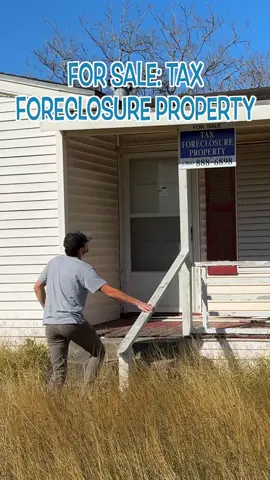 Owner FORGOT to pay their TAXES and the city FORECLOSED on the home #mowing #edging #cleanup #asmr #satisfying #sbmowing #cleaning #overgrownyard #fyp #fypシ #viral #viralvideo #transformation #overgrown