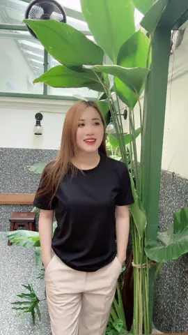Bấm vào giỏ hàng ngay a e nha