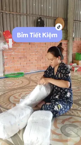 Trả lời @samuon1991 Bỉm Hipgig A 100 miếng gửi kèm quà. Đủ size cho các bé , Các Mom tham khảo nha #hipgigbomong #mevabe #hipgiga #bimchobe #bim #mebimsuachamcon #xuhuong @Kim Phượng 