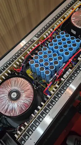 Bocoran video dari bos pusat phaselab, akan segera launching power PHASELAB terbadak tahun ini.  untuk serinya MC50000PRO #power #poweramplifier #soundviral #soundbalap #soundhoregjawatimur 