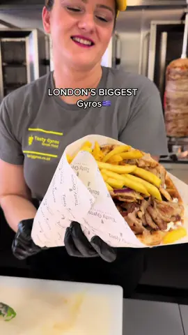 We found the biggest Gyros in London! Have you tried it yet? 🇬🇷🤤 📍 54 Church St, Enfield EN2 6AX  @Giosilda Josi  #gyros #london #londra #londres #londondood #londonstreetfood #hiddenlondon #foodlondon #wheretoeatinlondon #greekfood #musttry #londonfoodieblogger #foodinfluencer #londoneats #londonrestaurants #foodtiktok #fyp #viral #viralfood 