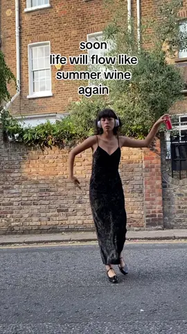 Can’t wait for my sunkissed skin to be back  #Summer #aesthetic #fyp #londonlife #softlife #maryjanes #maryjaneshoes #otd #otw #summertime #lanadelrey #lanadelreyaesthetic #littleblackdress #fashiontiktok #pinterestaesthetic 