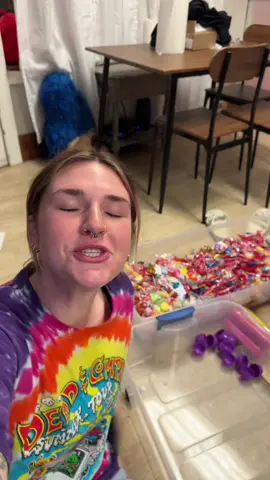 Its a Dicey Egg Hunt🌈👀