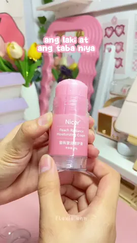 Another pampaputi at pampalambot ng kamay. Vaseline Nicor Peach Radiance Moisturizing Cream 💗💙 #vaselinecreamhandandfoot #nicor #peachradiancemoisturizingcream #nicorwhitevaselinebrighteningcream #flexieann #fyp #foryou #tiktokshop 