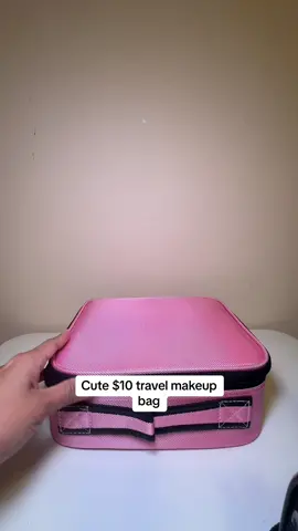 Cute travel makeup organizer 🎀#CapCut #musthaves #makeuporganizer #makeuptravelbag #ttshop 