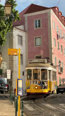 Your sign to visit Lisbon this summer 🌞 #lisbon #portugal #visitlisbon #visitportugal #tram 