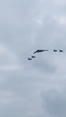 #b2spirit #f22raptor #militaryedit #airforce #avaition #usairforce #militarytiktok #military #fyp #foryou #youpage #viral 