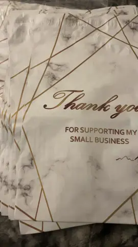 If you have an e commerce site you know how important a strong poly mailer bag is.  #polymailers #bags #mail #labellasocialite #post #ttsacl #polybag #mailers #tiktokshopfinds #SmallBusiness #tips #business #ecommerce 
