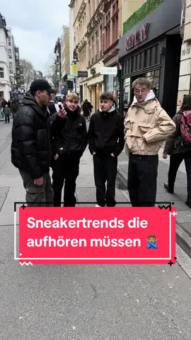 Welche Sneakertrends müssen eurer Meinung nach aufhören? 🙅🏽‍♂️ Strassenumfrage in Köln 📍 #sneakertrends #nogo #sneakers #strassenumfrage #köln #streetinterview #cologne 