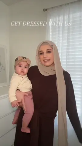 get dressed with us 🤍 #MomsofTikTok #momtok #getdressed #momanddaughter 