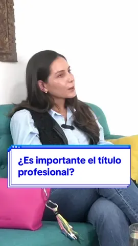 ¿Es importante el título profesional? 🧑‍🏫 Ve a nuestro canal de YouTube para ver el capítulo completo. 💯 #tesis #investigacion #asesora #testimonio #podcast #minera #logros #metas 