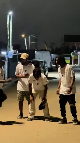 I know My Nigerian Brothers Miss This Dance , My Nigerian Brothers we coming visiting Soon .. Watch Till The end #millitantdancefamily #viral 