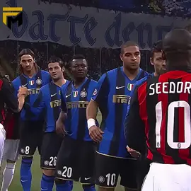 Milan x Inter de Milão antigamente só tinha lendas do futebol ⚽️🇮🇹 #milan #inter #classico #italia  #futebol 