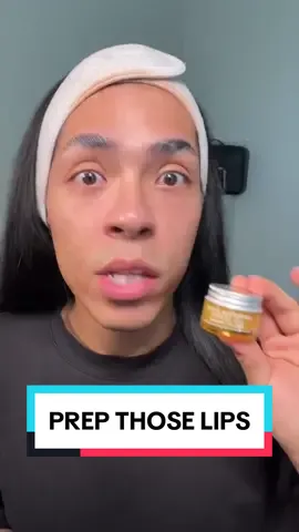 @Farmacy Beauty Lip Smooth @sephora  #farmacybeauty #gifted_by_farmacybeauty Honestly, this is probably one of my top 3 fave lip masks at sephora!! No joke, you need one!!  #makeup #beauty #skincare #grwm #makeupreview #lipmasks #fyp #fypシ #foryoupage 