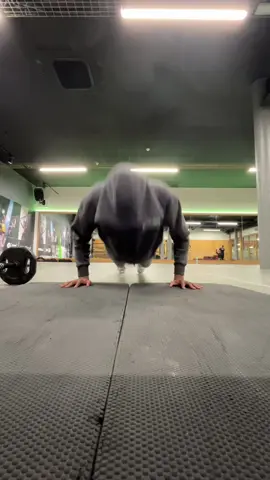 Improve your push ups with this product 🛍️ #tiktokshop #shopping #tiktokmademebuyit 