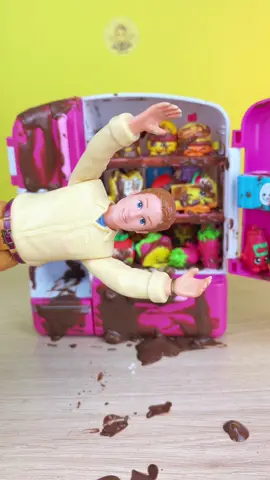 Refrigerator cleaning day 🫧🧽🧼 #toys #CleanTok #satisfying #asmr #shopkins 