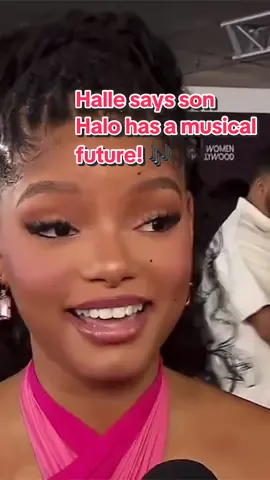 #HalleBailey already thinks baby boy Halo has a musical future ahead of him! 🍼🎶 #chloexhalle #halle #essence #thelittlemermaid 