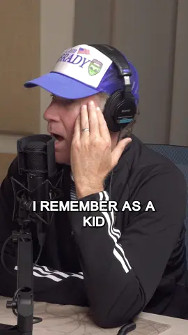 Will Ferrell sees the moonwalk for the first time #mymommatoldme #langstonkerman #davidgborie #willferrell #comedypodcast #michaeljackson #bigmoneyplayers#moonwalking