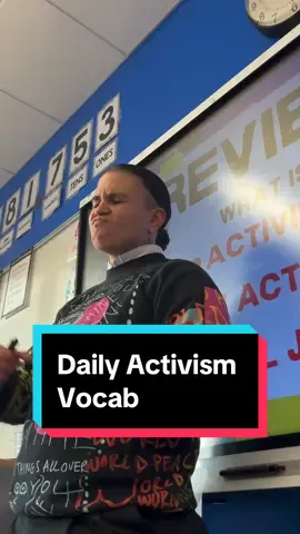 📝 Teaching key vocabulary is an essential part of social justice education! It allows our kiddos to connect their world to the world of activism. Gabby came up with this method to teach her 4th grade scholars the key terms Activism, Activist and Social Justice.  ⤵️What vocab do you practice with your kids to ensure they’re understanding social justice? 