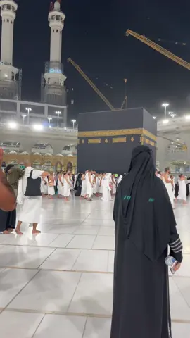 اے خانہ کعبہ کتنی کشش ہے تیرے اندار#kaaba #mecca #america #saudiarabia #pakistan #foryou 