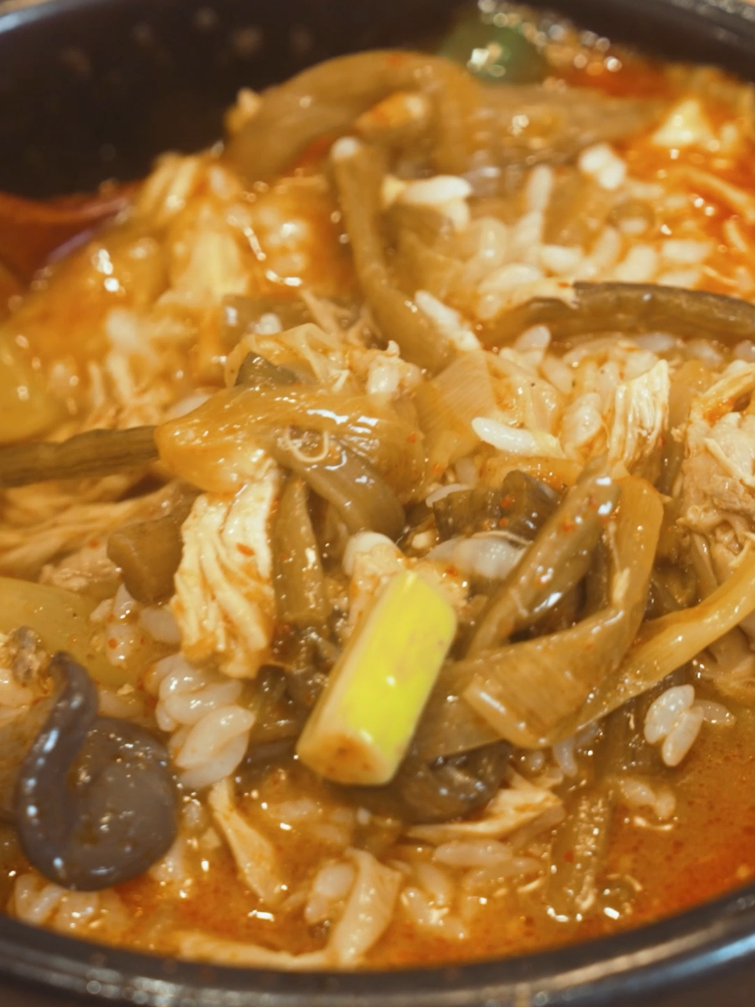 한 뚝배기 하실래예??? #닭개장#국밥#koreanfood#spicychickensoup#tiktokfood