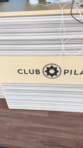 Oh hey pilates tok 🤸‍♀️🫧🧼 #pilates #pilatesworkout #cleanwithme #dayinthelifevlog 